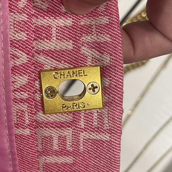 Chanel Pink Logo Tote with Gold Accents - Picture 13 of 13